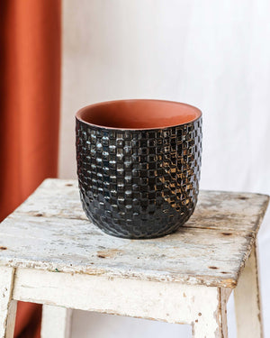 Plant pot - BLACK RELIEF